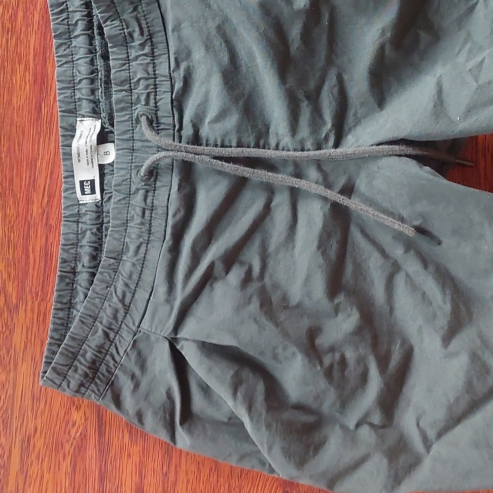 MEC‎ capris - Picture 3 of 6